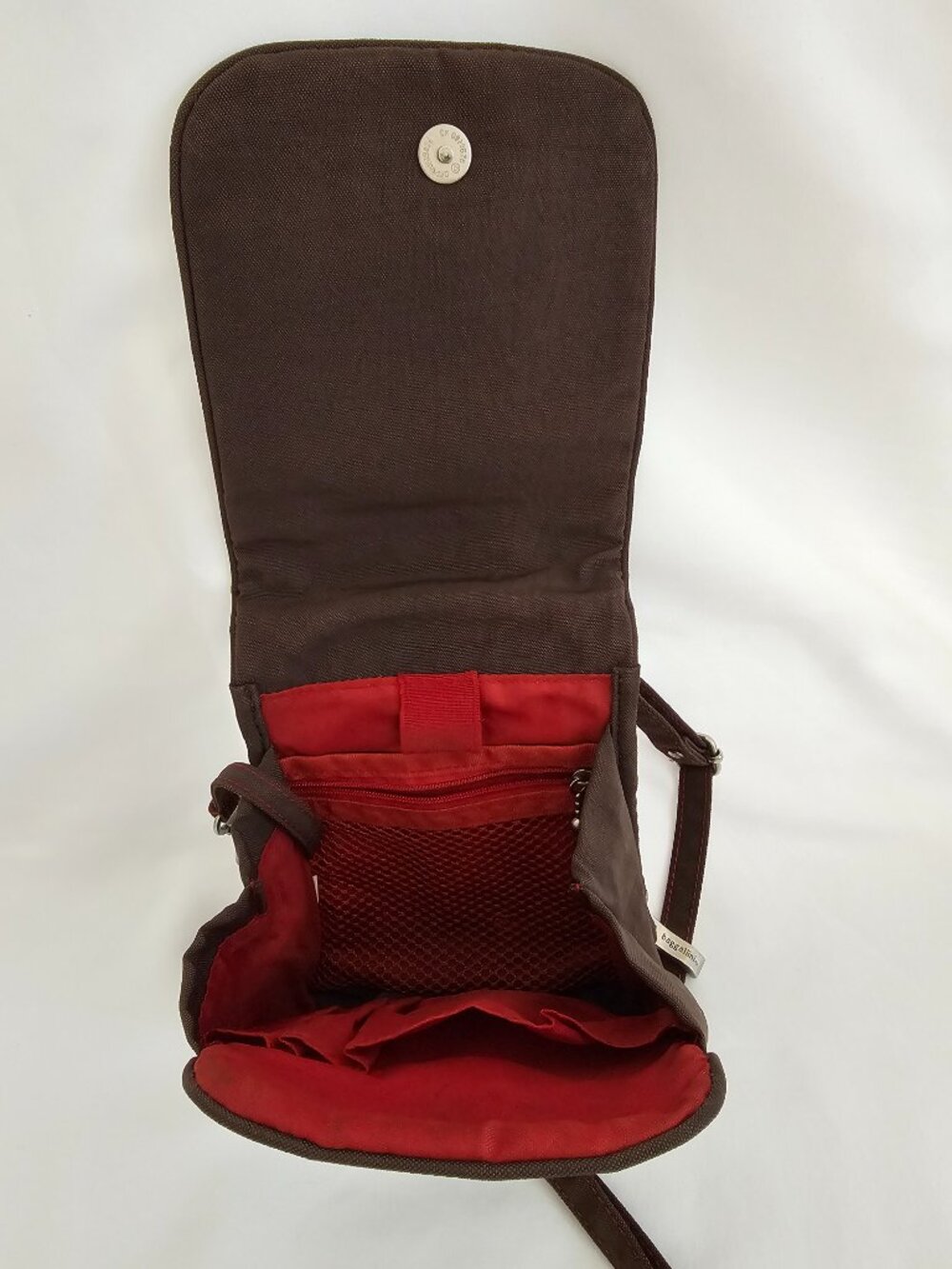 Baggallini small brown crossbody - Picture 3 of 10